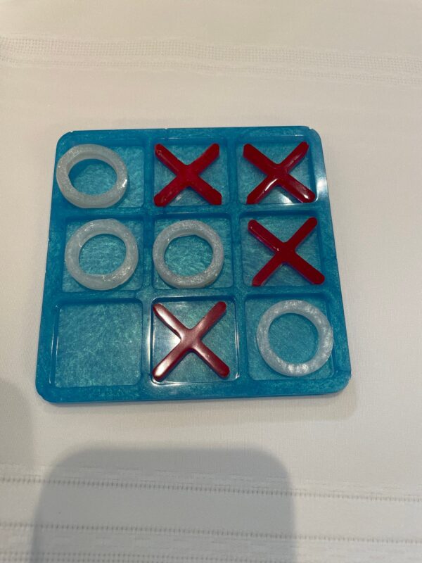 Tic Tac Toe - Crystal Clash